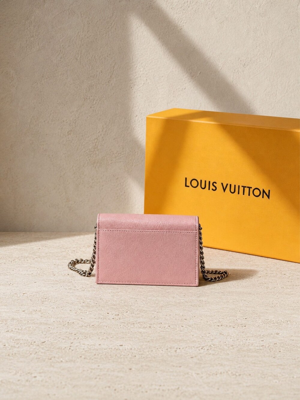 Louis Vuitton Lockme Chain Pink Beige Grained Leather Shoulder Bag - Picture 2 of 6